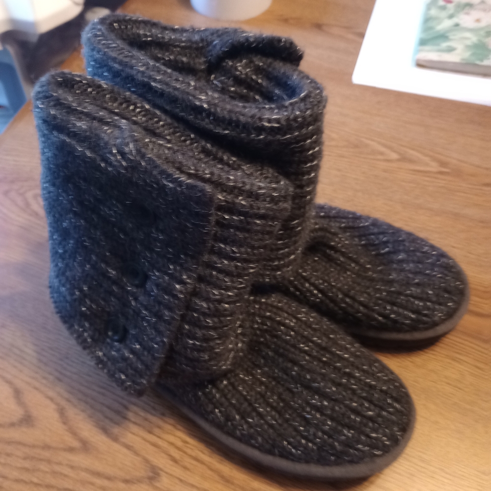 Ugg boots size 5 grey
